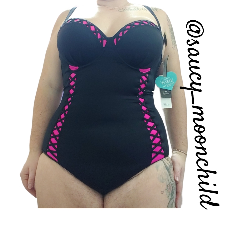 NEW Torrid | Black Lattice & Hot Pink Peekaboo Push-Up Demi Swimsuit One Piece 1 - Picture 13 of 15